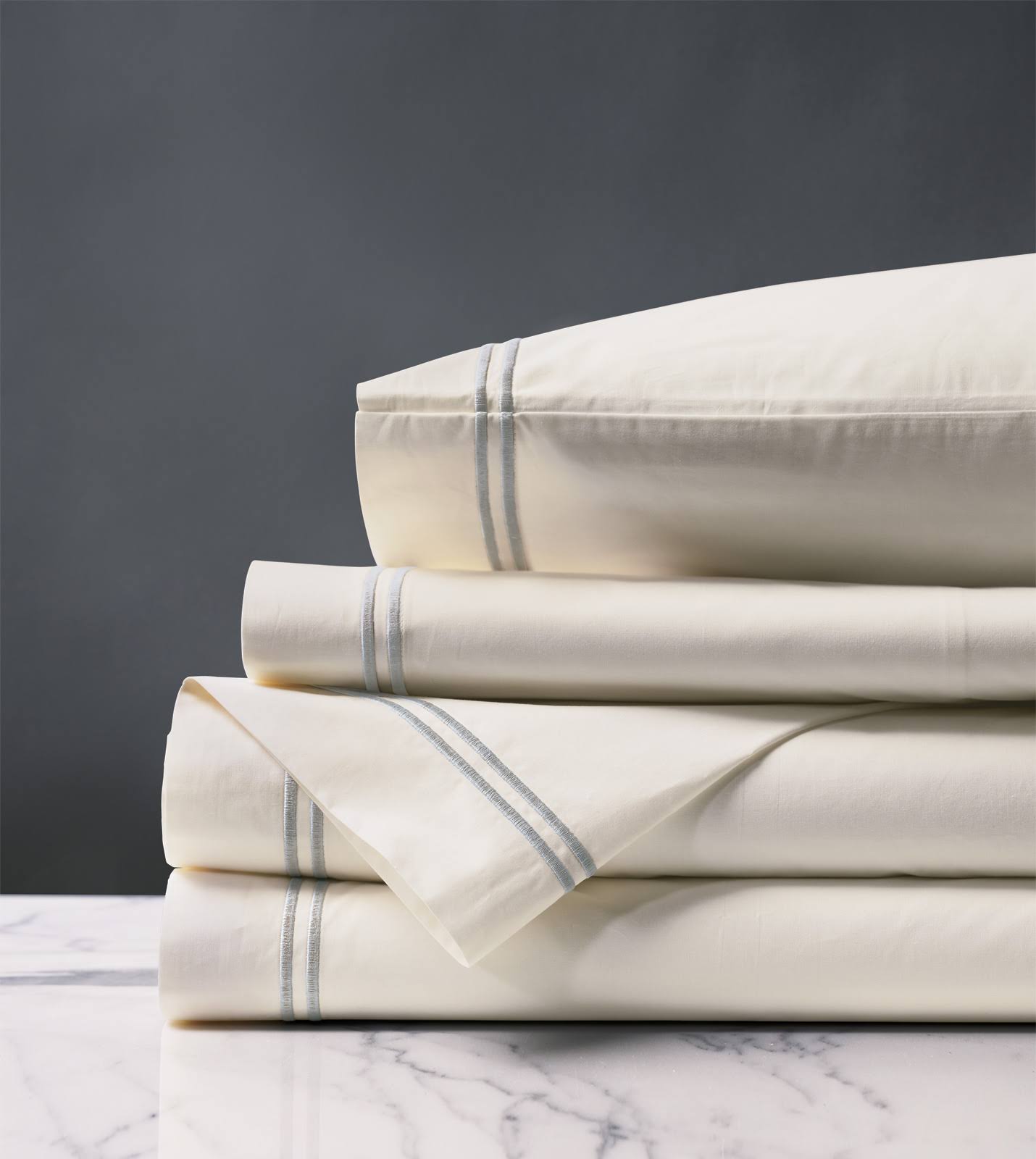 Enzo 200 Thread Count Egyptian-Quality Cotton Percale Sheet Set Eastern Accents Ivory/Silver California King IAD0_Y1JRE34